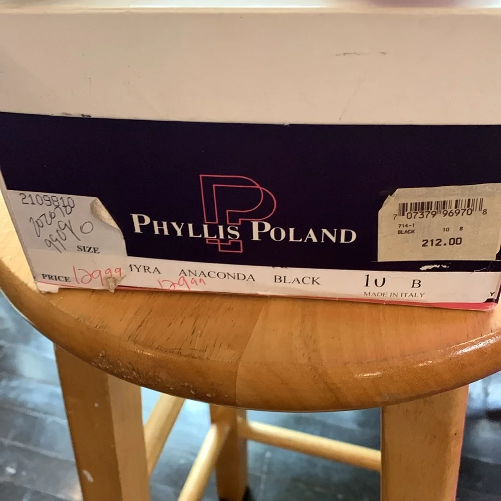 Phyllis Poland Leather Mule - Picture 6 of 8